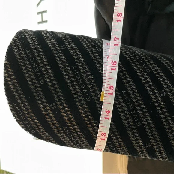 Givenchy Velvet Chain Logo GV3 Boot 95MM SZ 38.5 8.5 black leather pointed toe - Picture 13 of 13